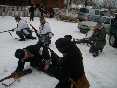 Актер из Шалыгинского партизанского отряда вступил  в рукопашній бой с актером-полицаем SANY2898.JPG