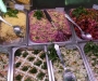 Супермаркетам в Украине запрещают продавать салаты