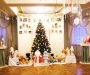 В Сумах открылась выставка дореволюционных новогодних открыток, елочных украшений и фигурок Деда Мороза и Снегурочки
