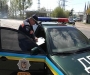 В Белополье водитель сбил человека, сидевшего ночью посреди трассы
