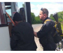 На Сумщині поліцейські офіцери громади допомогли дідусю дістатися додому