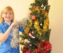 Британские магазины предложат на Рождество половинчатые и перевернутые елки